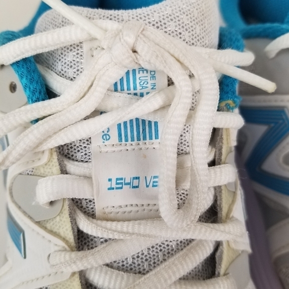 New Balance 1540v2 Athletic Running Sneakers Size 8 White with Blue Bell - Picture 8 of 11